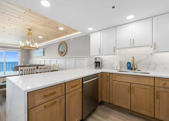 Holiday home Spectacular Oceanfront Escape - Unit 704
