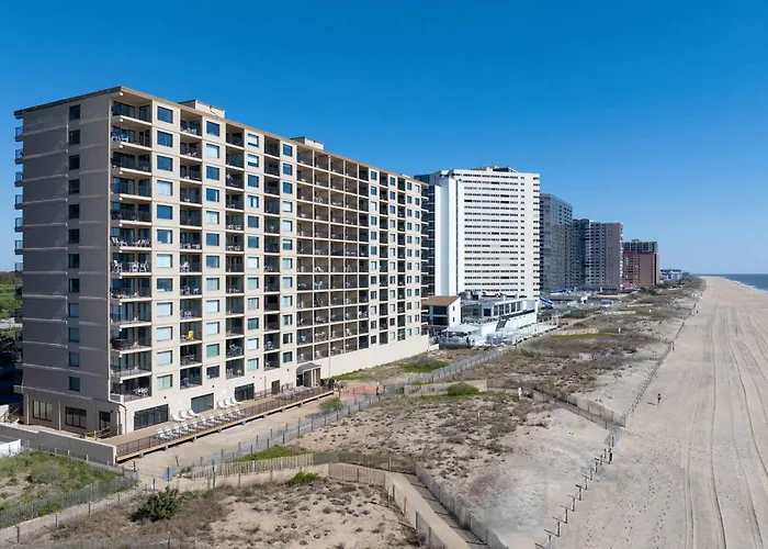 Holiday home Spectacular Oceanfront Escape - Unit 704